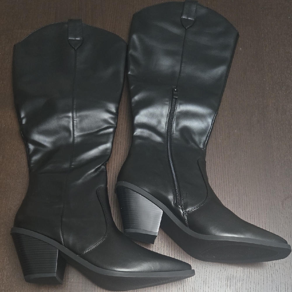 Source Unknown Black Heeled Boots